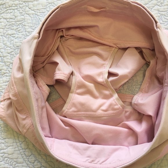 EUC Lululemon Size 6 Run Times Short II*4" Pearl Pink - Picture 8 of 8